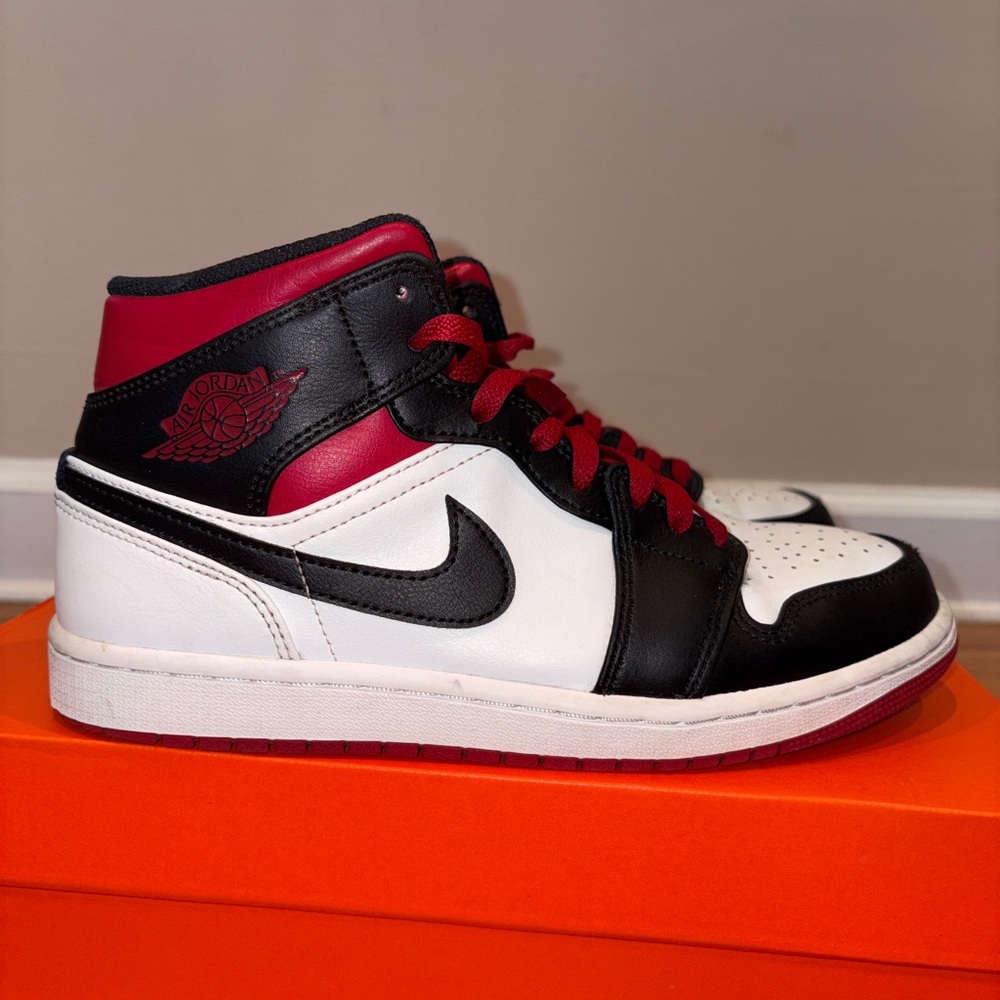 Jordan Mid-Top Sneaker in Black White and Red
